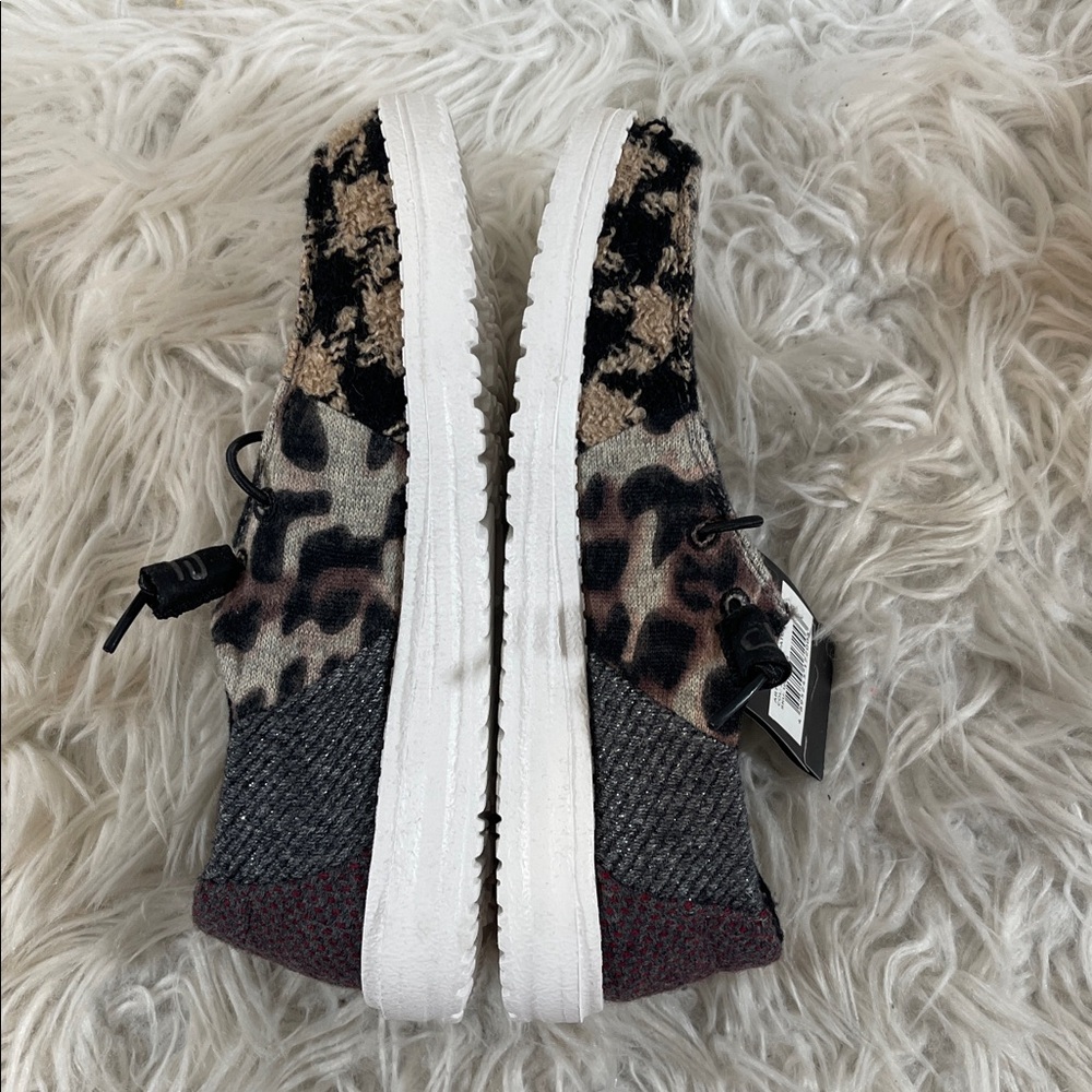 HEY DUDE Wendy Patchwork Java Animal Print Lightw… - image 8